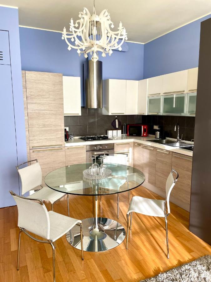 Luxury Four-Room Apartment In Monza Centro - 2 Min Walk To Train Station 외부 사진