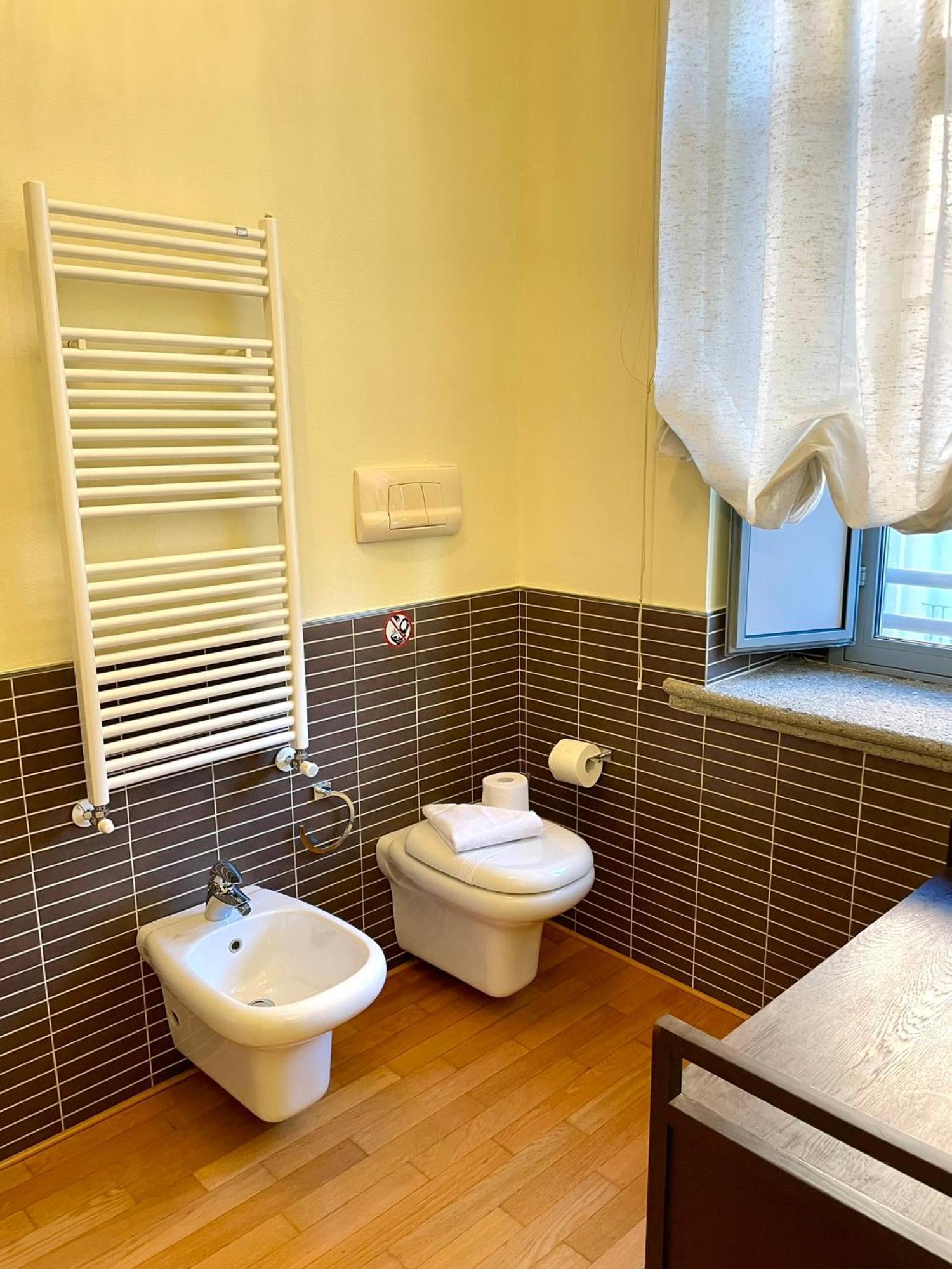 Luxury Four-Room Apartment In Monza Centro - 2 Min Walk To Train Station 외부 사진